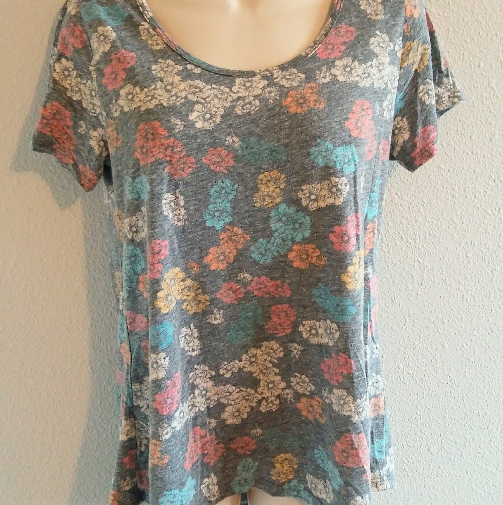 LuLaRoe Heathered Flowers Classic T